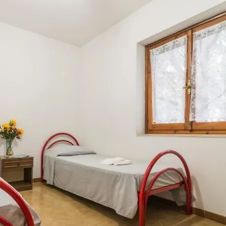 Locazione Turistica Il Pineto 2 Lejlighed